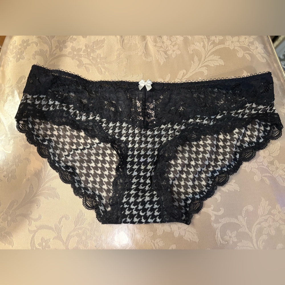 Victoria's Secret Black and White Lace panties